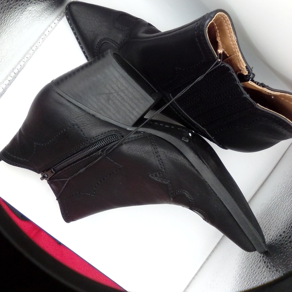 Ankle boots
